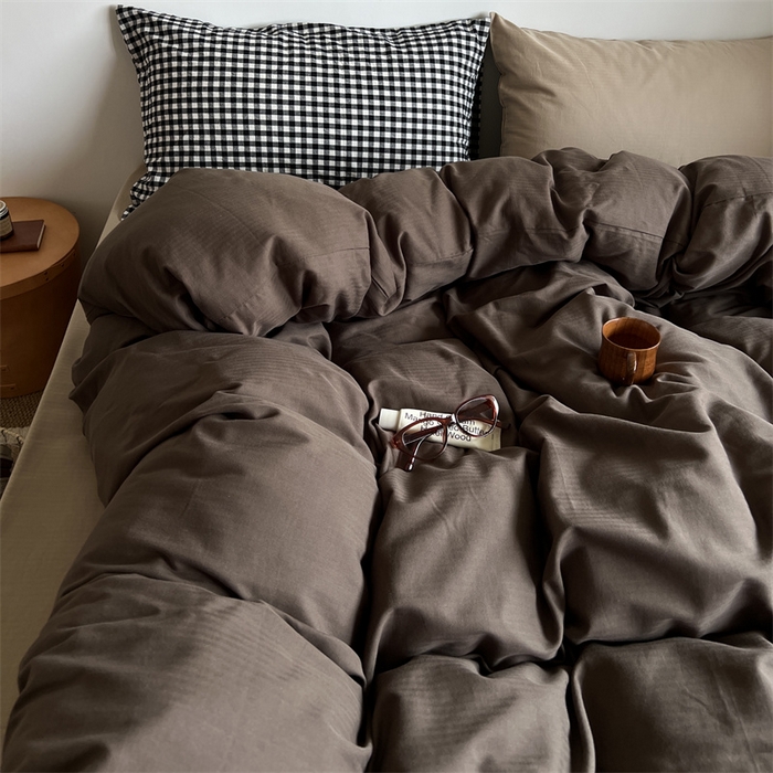 91家纺网 家纺一手货源 找家纺 蜜宿 2025新款全棉人字纹四件套-生巧慕斯 生巧慕斯（黑小格混搭奶咖）