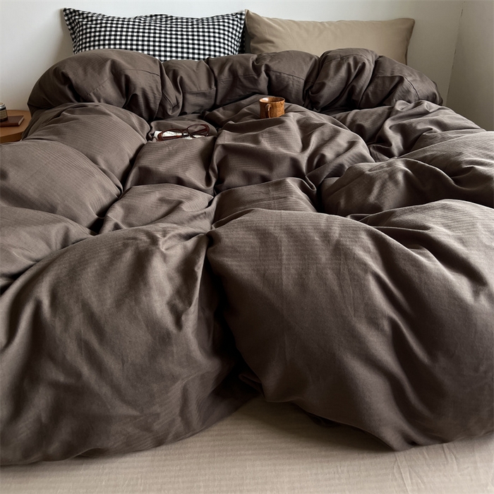 91家纺网 家纺一手货源 找家纺 蜜宿 2025新款全棉人字纹四件套-生巧慕斯 生巧慕斯（黑小格混搭奶咖）