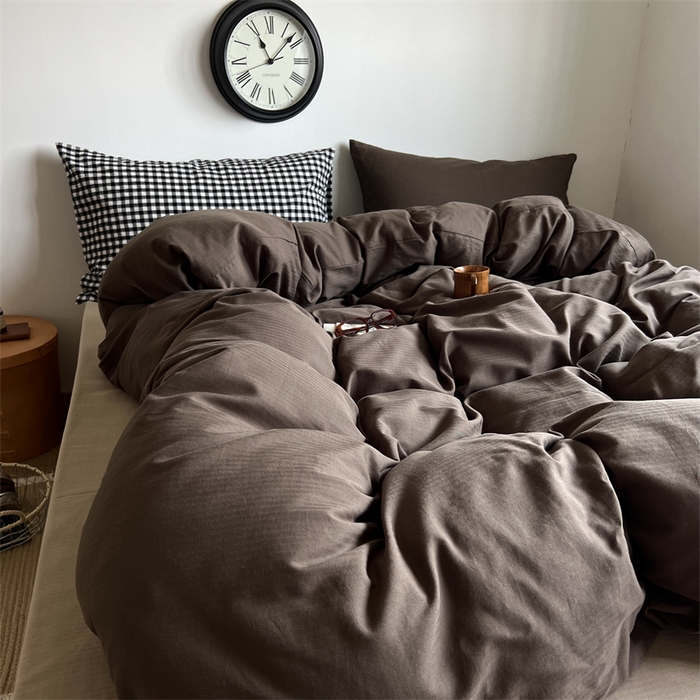 91家纺网 家纺一手货源 找家纺 蜜宿 2025新款全棉人字纹四件套-生巧慕斯 生巧慕斯（黑小格混搭深棕）