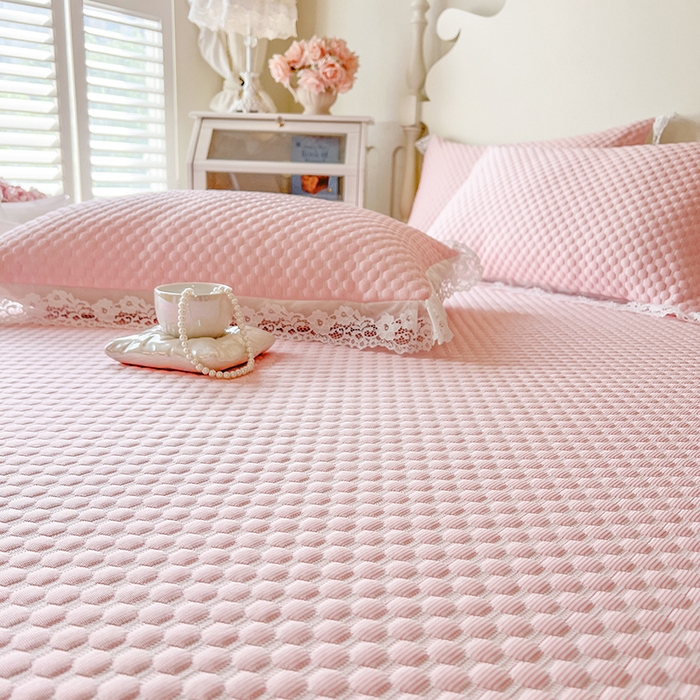 91家纺网 家纺一手货源 找家纺 网红馆（ck家纺） 2025新款床笠式床裙豆豆凉席--简单爱 粉玉