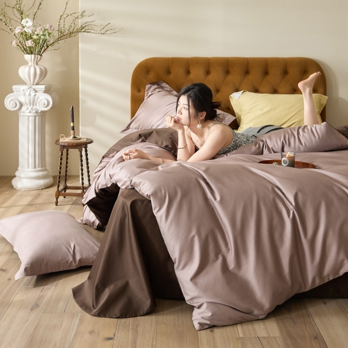 91家纺网 家纺一手货源 找家纺 天幕 2025新款60s素色双拼四件套 玫瑰红茶