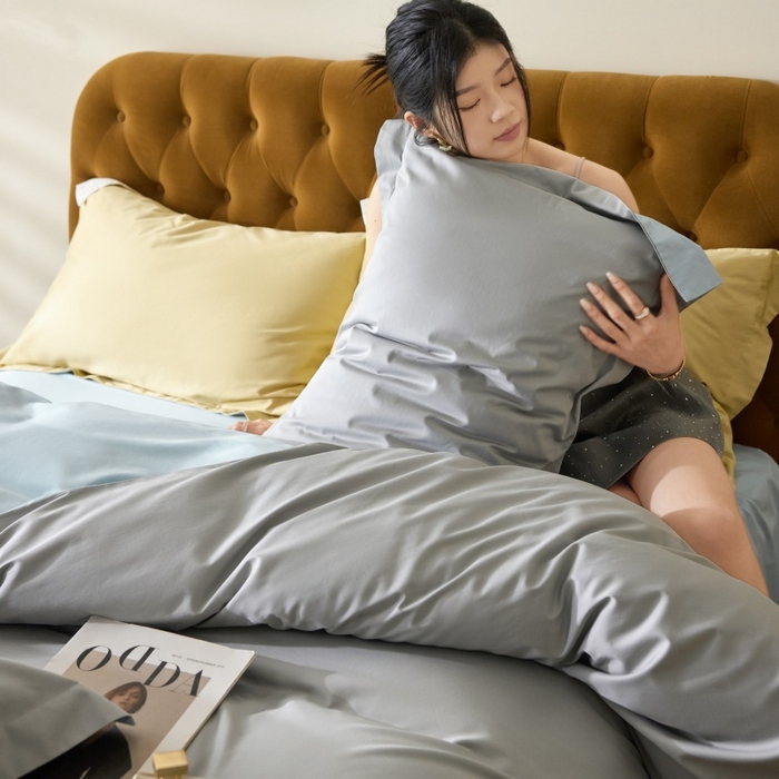 91家纺网 家纺一手货源 找家纺 天幕 2025新款60s素色双拼四件套 雅士灰&天空蓝