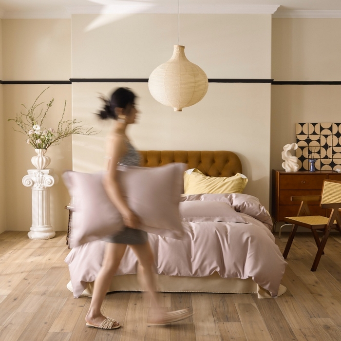 91家纺网 家纺一手货源 找家纺 天幕 2025新款60s素色双拼四件套 烟灰紫&香槟金