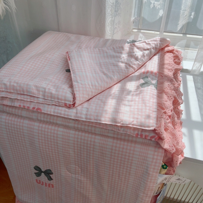 91家纺网 家纺一手货源 找家纺 暖居 2025新款法式韩系双面纯棉夏被约3.2斤空调被夏季薄被子可水洗跑量款 蝴蝶结 粉