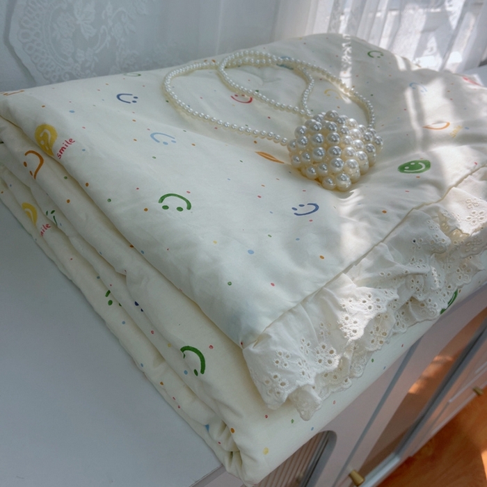 91家纺网 家纺一手货源 找家纺 暖居 2025新款法式韩系双面纯棉夏被约3.2斤空调被夏季薄被子可水洗跑量款 奶油笑脸