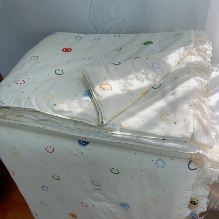 91家纺网 家纺一手货源 找家纺 暖居 2025新款法式韩系双面纯棉夏被约3.2斤空调被夏季薄被子可水洗跑量款 奶油笑脸