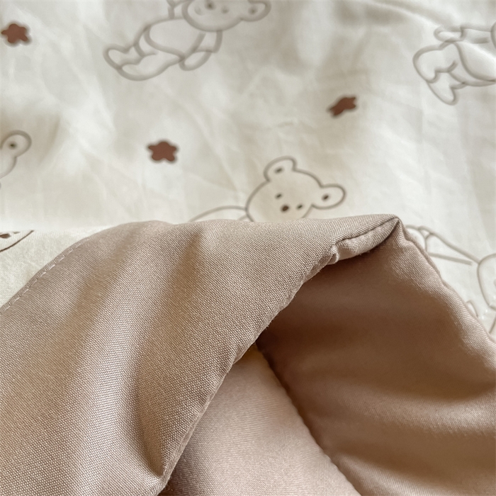 91家纺网 家纺一手货源 找家纺 咏绒家纺工厂店 2025新款A类云朵棉棉花夏被被子被芯 比利小熊-咖