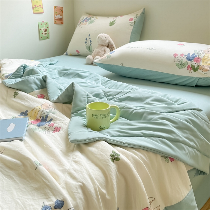 91家纺网 家纺一手货源 找家纺 咏绒家纺工厂店 2025新款A类云朵棉棉花夏被被子被芯 爱丽丝-蓝