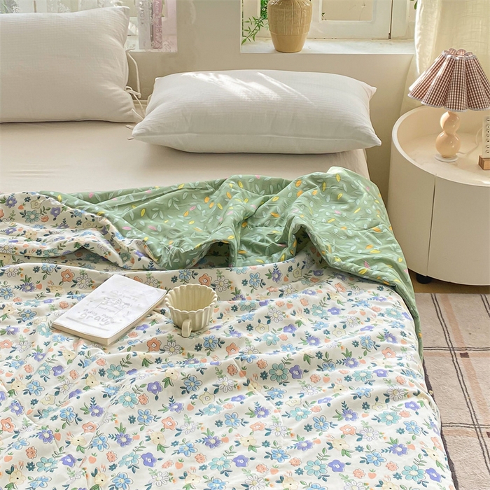 91家纺网 家纺一手货源 找家纺 咏绒家纺工厂店 2025新款A类云朵棉棉花夏被被子被芯 青柠薄荷