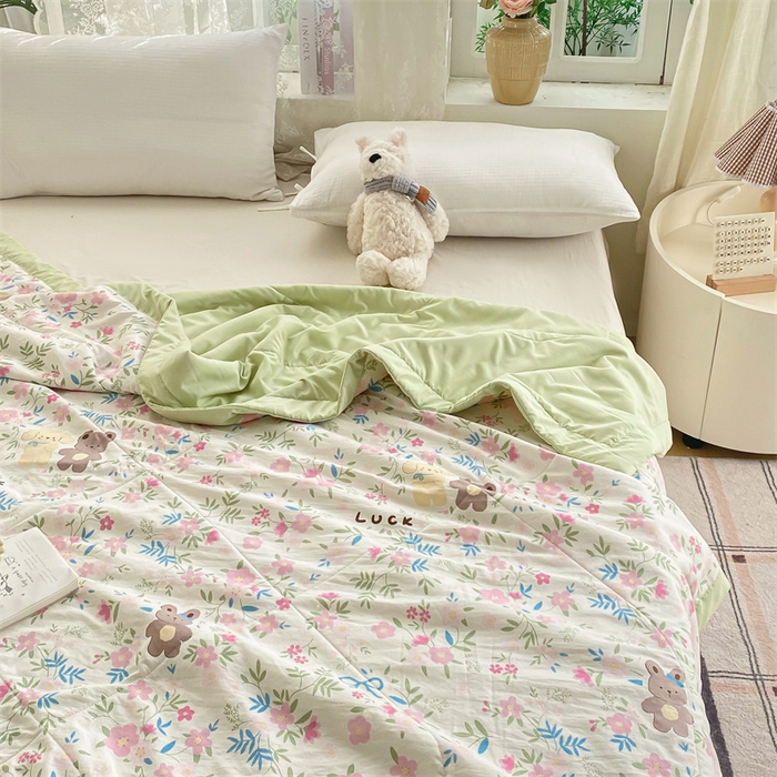 91家纺网 家纺一手货源 找家纺 咏绒家纺工厂店 2025新款A类云朵棉棉花夏被被子被芯 许愿熊