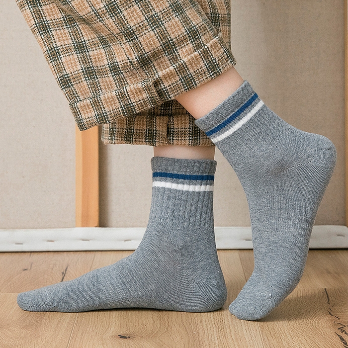 91家纺网 家纺一手货源 找家纺 【女条纹直角中筒袜】2025新款日式无印女士运动休闲袜子良品女直角中筒袜学院风四季袜吸汗防臭