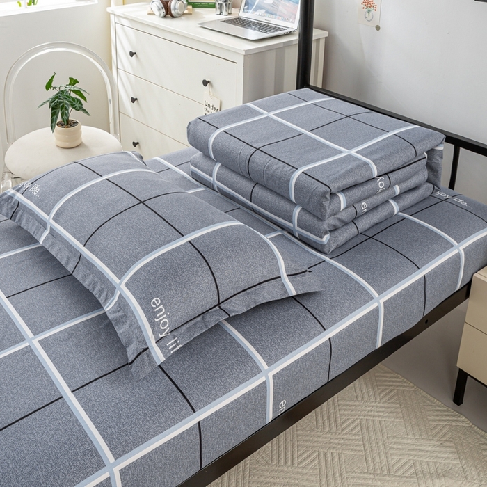 91家纺网 家纺一手货源 找家纺 上学郎家居 2025新款学生宿舍130克加厚磨毛三件套 轨迹