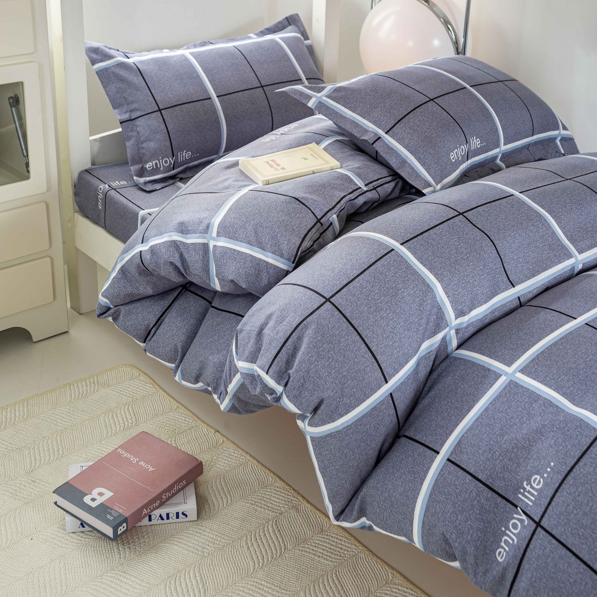 91家纺网 家纺一手货源 找家纺 上学郎家居 2025新款学生宿舍130克加厚磨毛三件套 轨迹