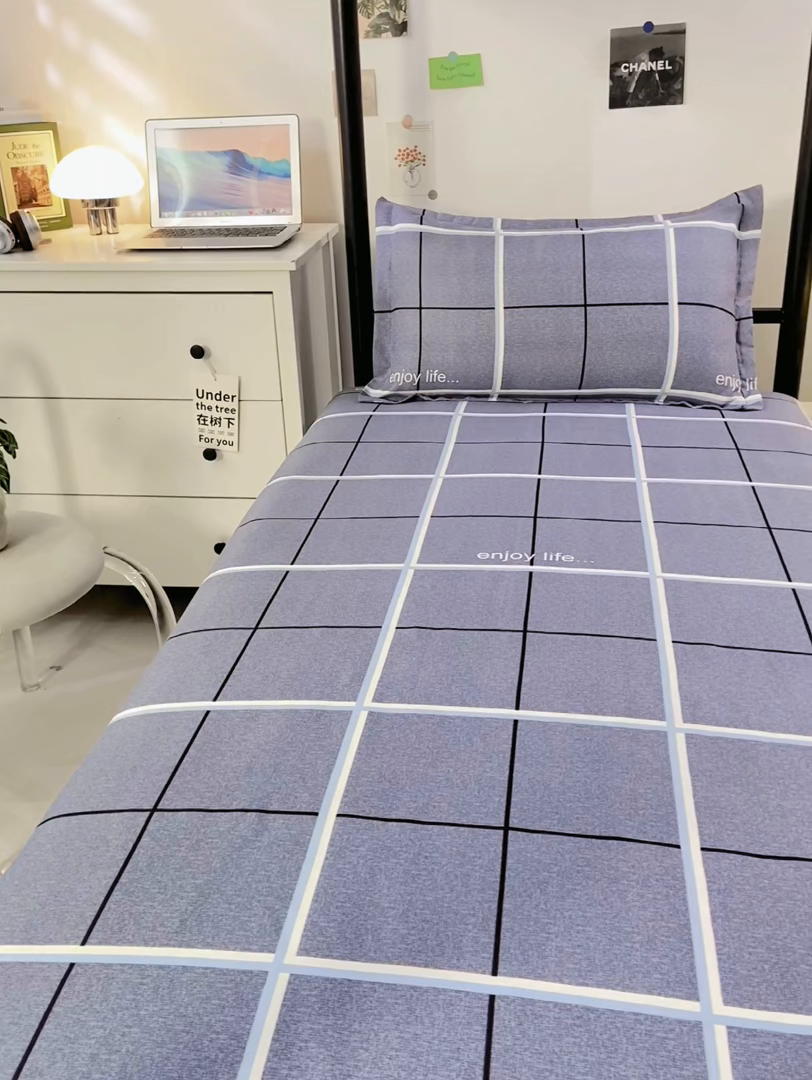 91家纺网 家纺一手货源 找家纺 上学郎家居 2025新款学生宿舍130克加厚磨毛三件套 轨迹