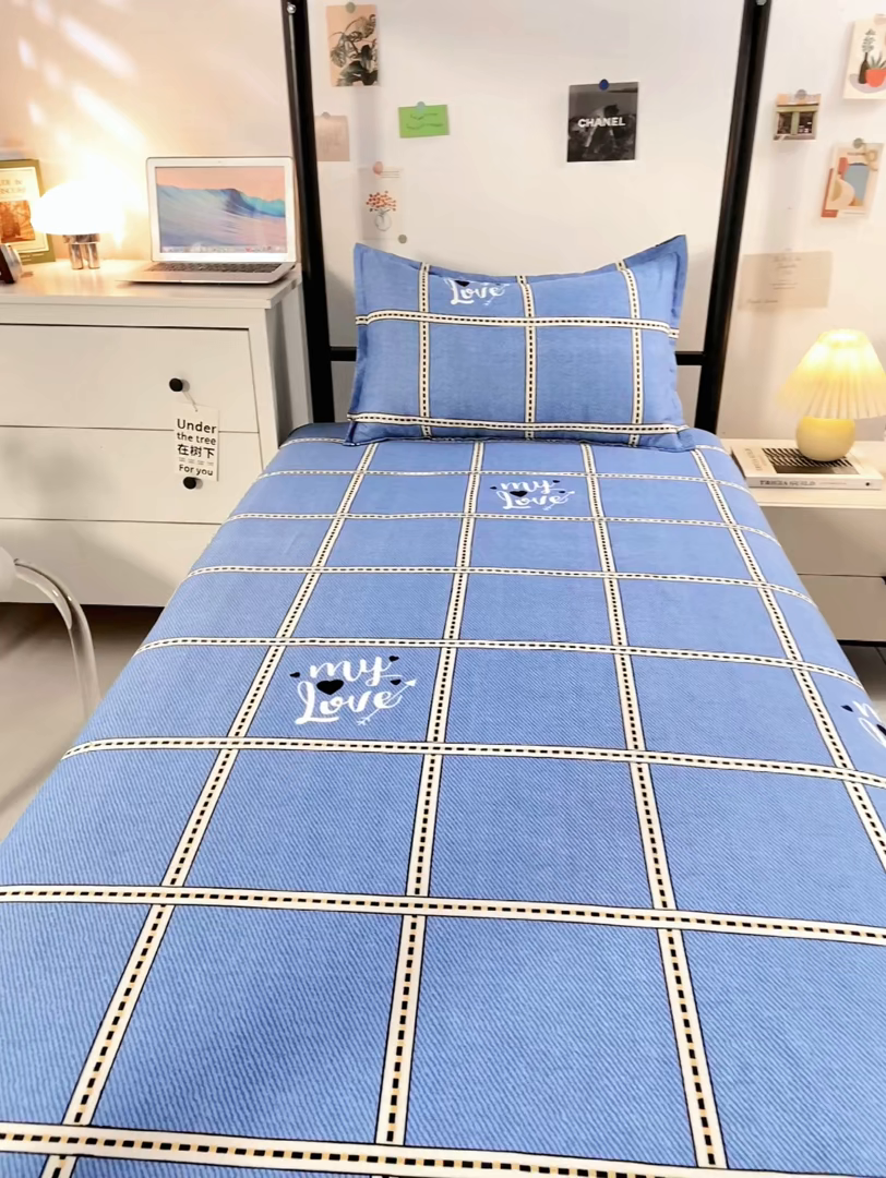 91家纺网 家纺一手货源 找家纺 上学郎家居 2025新款学生宿舍130克加厚磨毛三件套 恋语格-兰