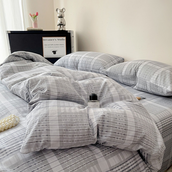 91家纺网 家纺一手货源 找家纺 耀悦家纺 2025新款简约无印风条纹格子纯棉四件套被套床单枕套床笠宿舍学生套件 优雅灰调