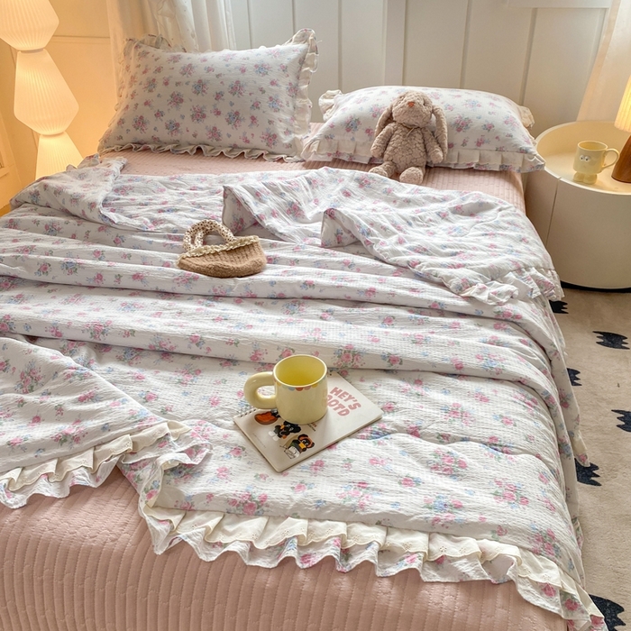 91家纺网 家纺一手货源 找家纺 富之航家纺 2025直播爆款公主风床盖夏被四件套 白玫瑰
