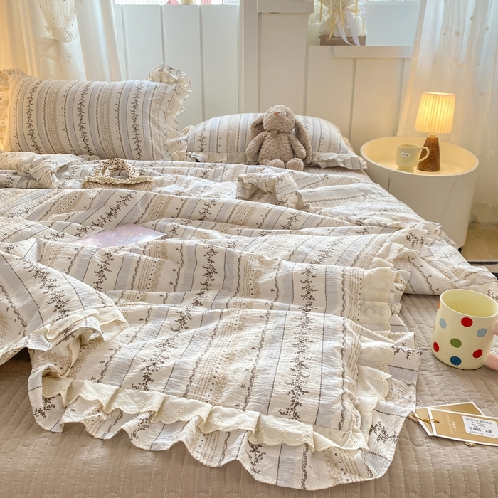 91家纺网 家纺一手货源 找家纺 富之航家纺 2025直播爆款公主风床盖夏被四件套 小城故事