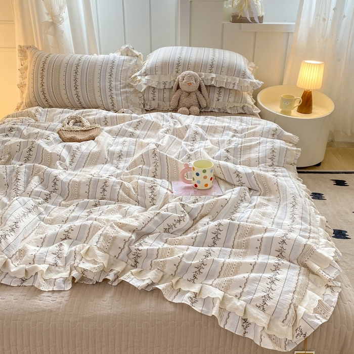 91家纺网 家纺一手货源 找家纺 富之航家纺 2025直播爆款公主风床盖夏被四件套 小城故事