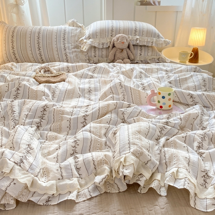 91家纺网 家纺一手货源 找家纺 富之航家纺 2025直播爆款公主风床盖夏被四件套 小城故事