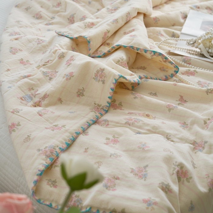 91家纺网 家纺一手货源 找家纺 （总）洋铭区（原狠狠爱） 2025新款贝壳彩边双层纱夏被被子被芯