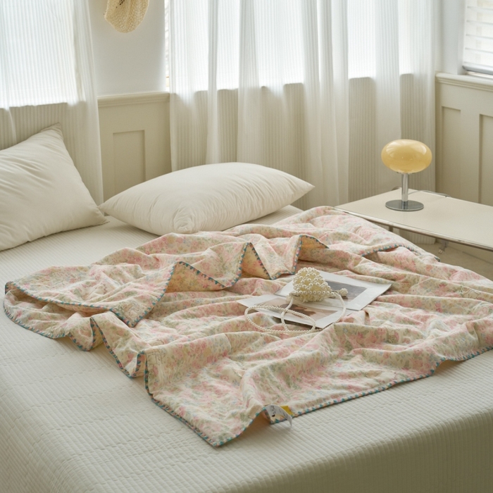 91家纺网 家纺一手货源 找家纺 洋铭区（原狠狠爱） 2025新款贝壳彩边双层纱夏被被子被芯 玉兔粉花