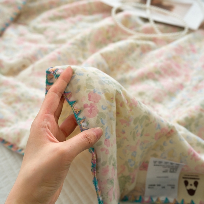 91家纺网 家纺一手货源 找家纺 洋铭区（原狠狠爱） 2025新款贝壳彩边双层纱夏被被子被芯 玉兔粉花