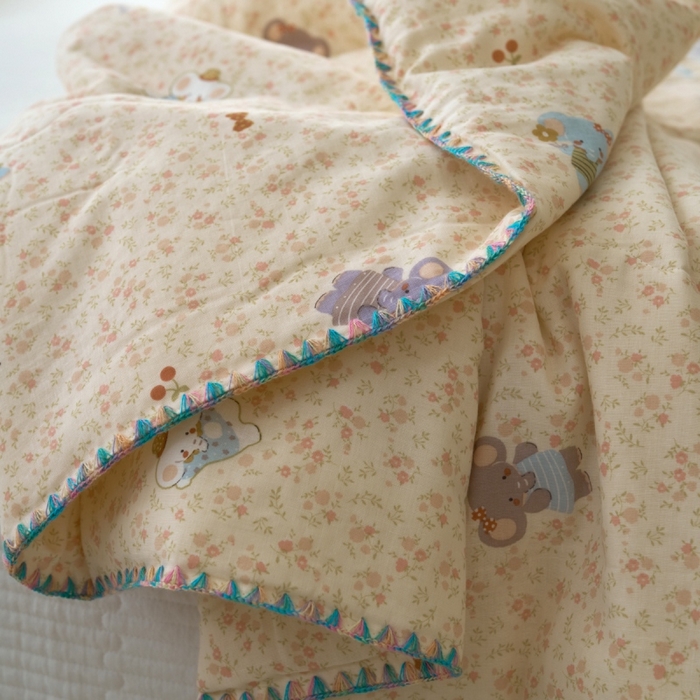 91家纺网 家纺一手货源 找家纺 洋铭区（原狠狠爱） 2025新款贝壳彩边双层纱夏被被子被芯 欢乐小象