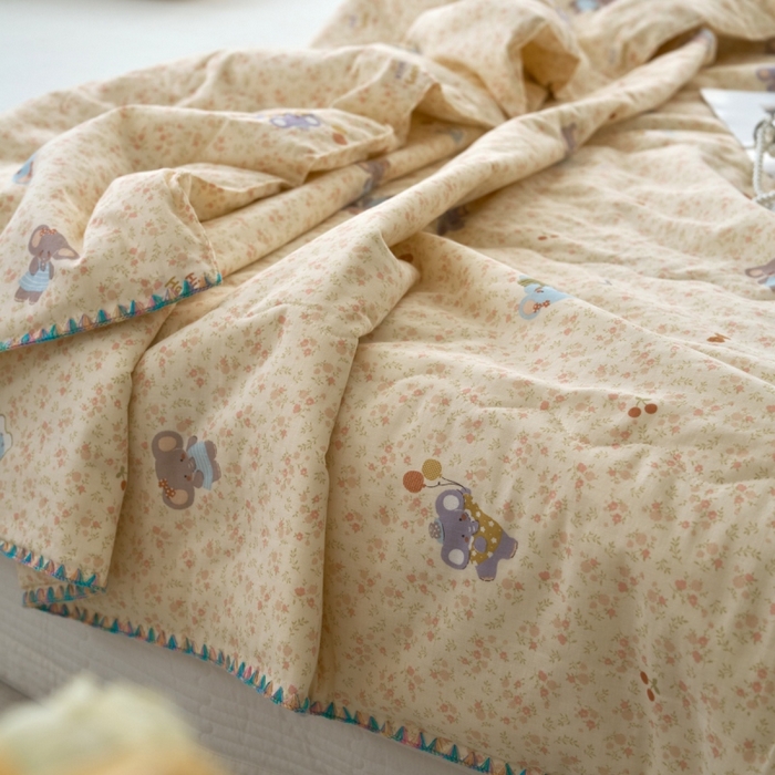 91家纺网 家纺一手货源 找家纺 洋铭区（原狠狠爱） 2025新款贝壳彩边双层纱夏被被子被芯 欢乐小象