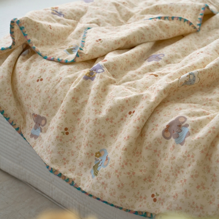 91家纺网 家纺一手货源 找家纺 洋铭区（原狠狠爱） 2025新款贝壳彩边双层纱夏被被子被芯 欢乐小象