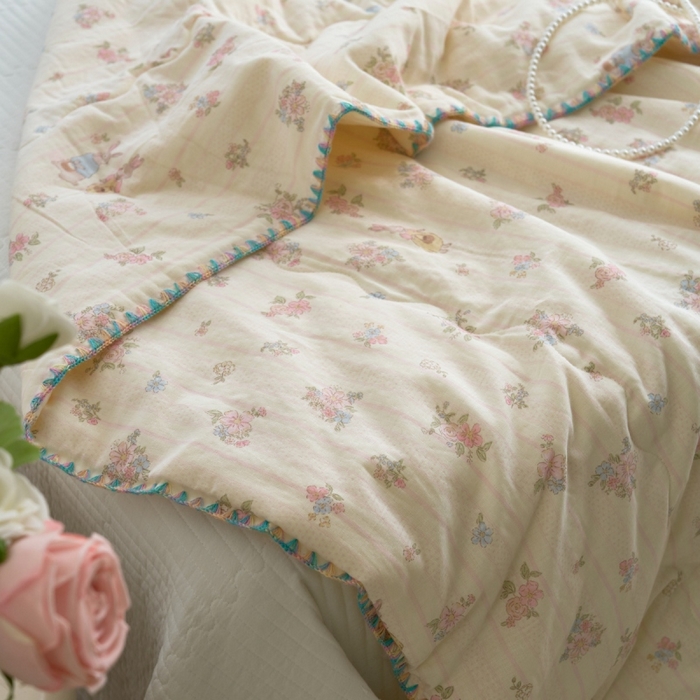 91家纺网 家纺一手货源 找家纺 （总）洋铭区（原狠狠爱） 2025新款贝壳彩边双层纱夏被被子被芯