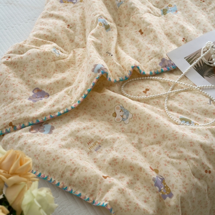 91家纺网 家纺一手货源 找家纺 洋铭区（原狠狠爱） 2025新款贝壳彩边双层纱夏被被子被芯 欢乐小象