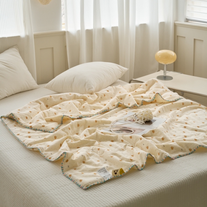 91家纺网 家纺一手货源 找家纺 洋铭区（原狠狠爱） 2025新款贝壳彩边双层纱夏被被子被芯 焦糖小南瓜