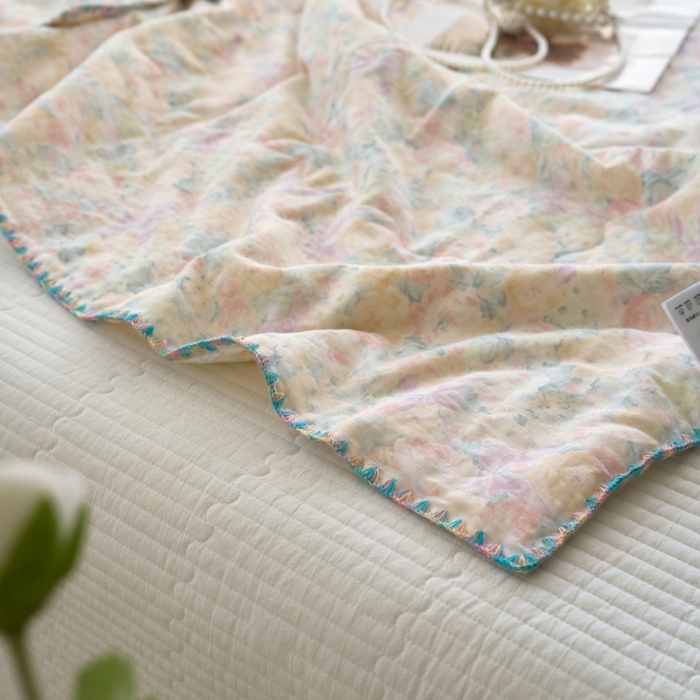 91家纺网 家纺一手货源 找家纺 洋铭区（原狠狠爱） 2025新款贝壳彩边双层纱夏被被子被芯 花开浪漫