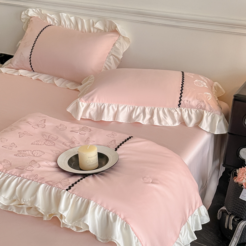 91家纺网 家纺一手货源 找家纺 （总）米彩家纺 2025新款A类水洗真丝亮光浮雕洛丽塔夏被夏凉被空调被四件套