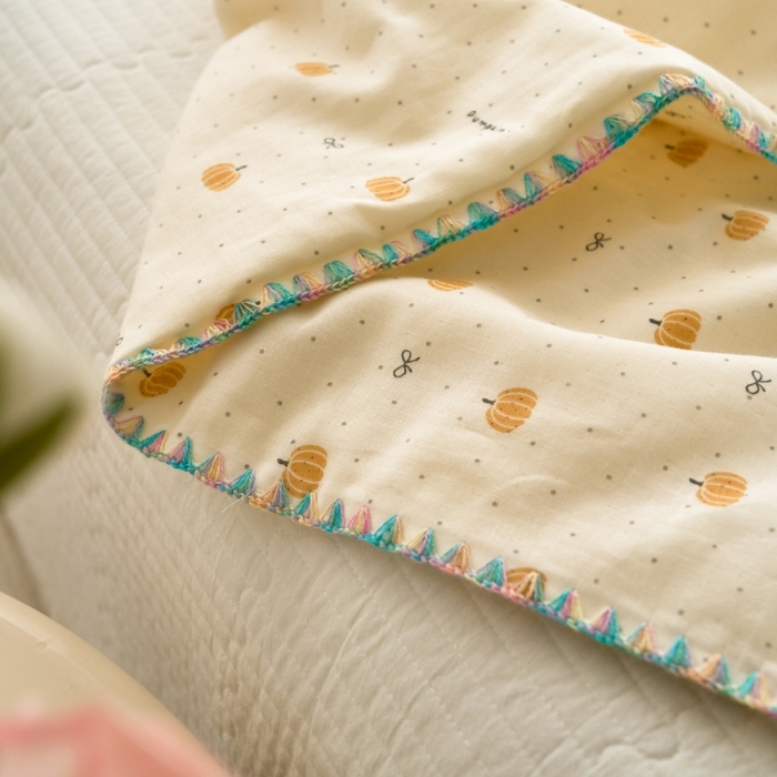 91家纺网 家纺一手货源 找家纺 洋铭区（原狠狠爱） 2025新款贝壳彩边双层纱夏被被子被芯 焦糖小南瓜