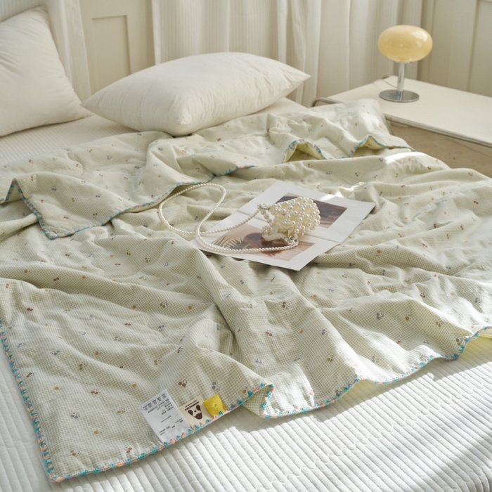 91家纺网 家纺一手货源 找家纺 洋铭区（原狠狠爱） 2025新款贝壳彩边双层纱夏被被子被芯 樱桃格子