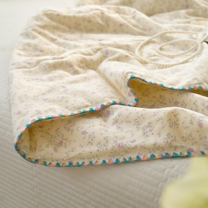 91家纺网 家纺一手货源 找家纺 洋铭区（原狠狠爱） 2025新款贝壳彩边双层纱夏被被子被芯 紫花枝