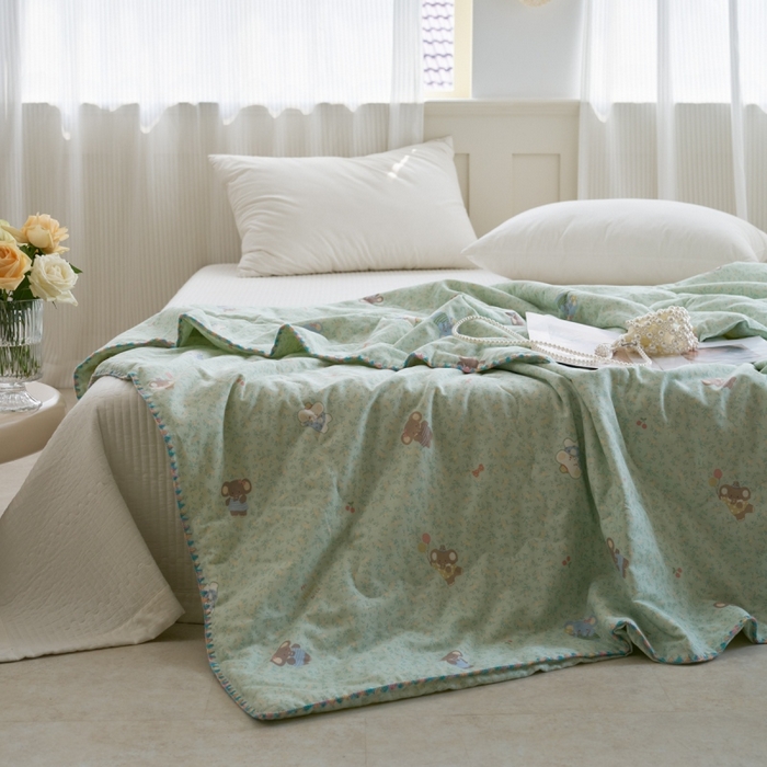 91家纺网 家纺一手货源 找家纺 洋铭区（原狠狠爱） 2025新款贝壳彩边双层纱夏被被子被芯 绿叶小象