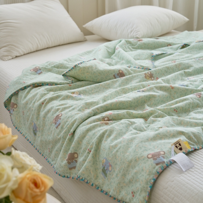 91家纺网 家纺一手货源 找家纺 洋铭区（原狠狠爱） 2025新款贝壳彩边双层纱夏被被子被芯 绿叶小象