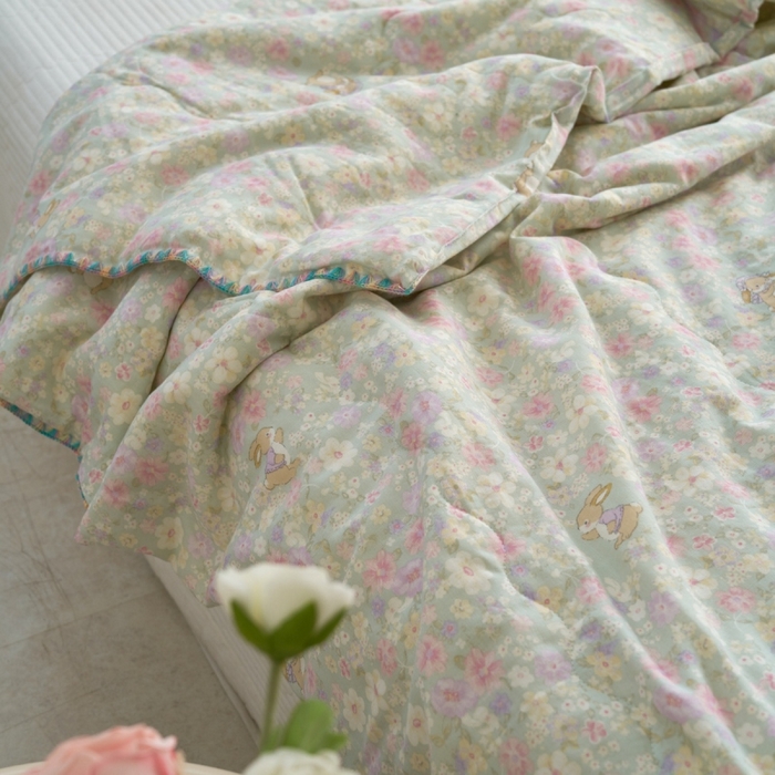 91家纺网 家纺一手货源 找家纺 洋铭区（原狠狠爱） 2025新款贝壳彩边双层纱夏被被子被芯 紫粉小兔