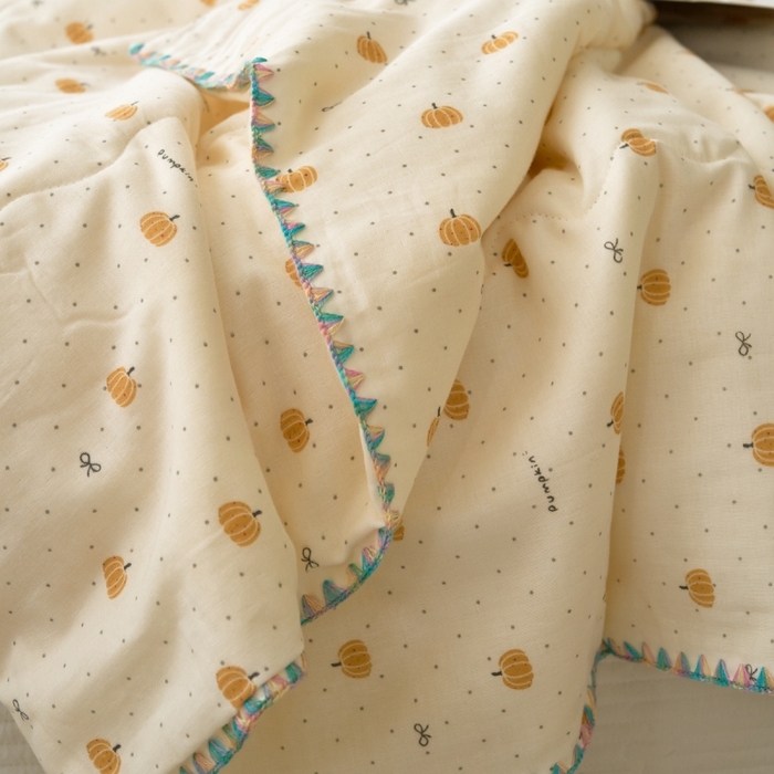 91家纺网 家纺一手货源 找家纺 洋铭区（原狠狠爱） 2025新款贝壳彩边双层纱夏被被子被芯 焦糖小南瓜