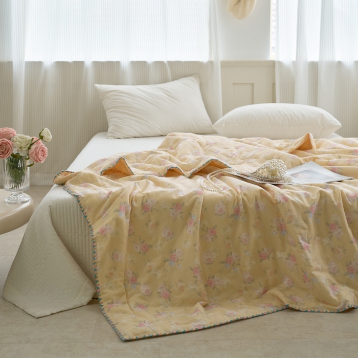 91家纺网 家纺一手货源 找家纺 洋铭区（原狠狠爱） 2025新款贝壳彩边双层纱夏被被子被芯 莫奈庄园