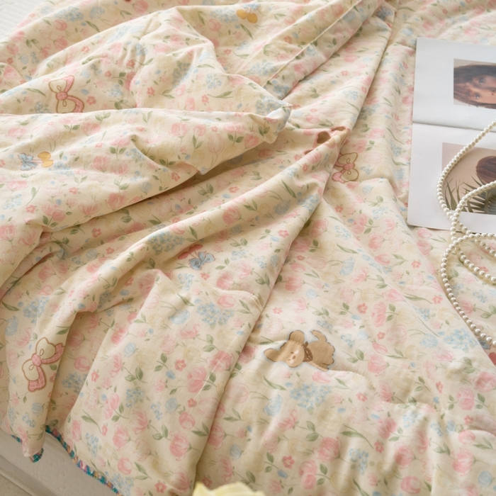 91家纺网 家纺一手货源 找家纺 洋铭区（原狠狠爱） 2025新款贝壳彩边双层纱夏被被子被芯 花花狗