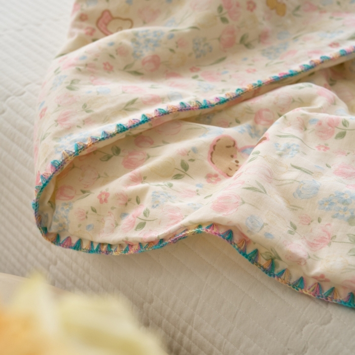 91家纺网 家纺一手货源 找家纺 洋铭区（原狠狠爱） 2025新款贝壳彩边双层纱夏被被子被芯 花花狗