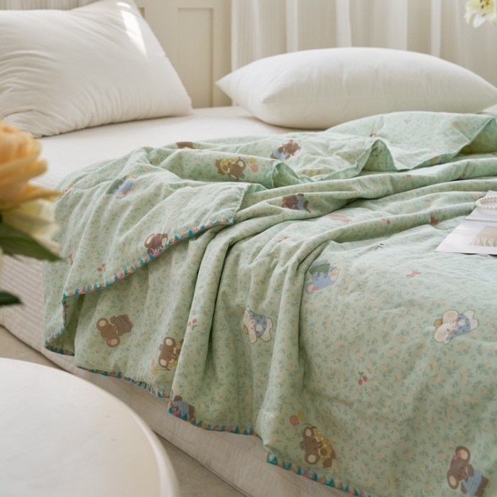 91家纺网 家纺一手货源 找家纺 洋铭区（原狠狠爱） 2025新款贝壳彩边双层纱夏被被子被芯 绿叶小象