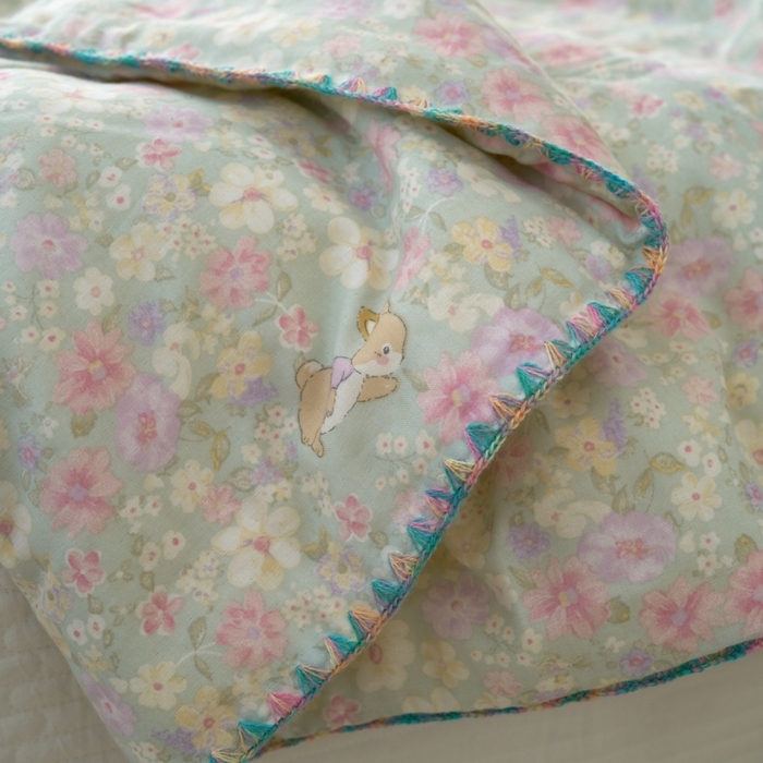 91家纺网 家纺一手货源 找家纺 洋铭区（原狠狠爱） 2025新款贝壳彩边双层纱夏被被子被芯 紫粉小兔