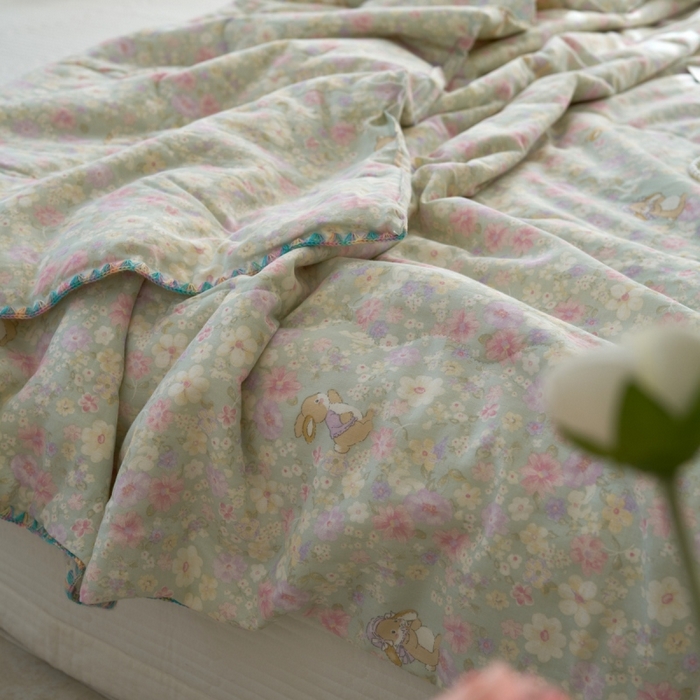 91家纺网 家纺一手货源 找家纺 洋铭区（原狠狠爱） 2025新款贝壳彩边双层纱夏被被子被芯 紫粉小兔