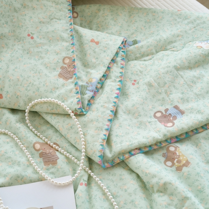 91家纺网 家纺一手货源 找家纺 洋铭区（原狠狠爱） 2025新款贝壳彩边双层纱夏被被子被芯 绿叶小象