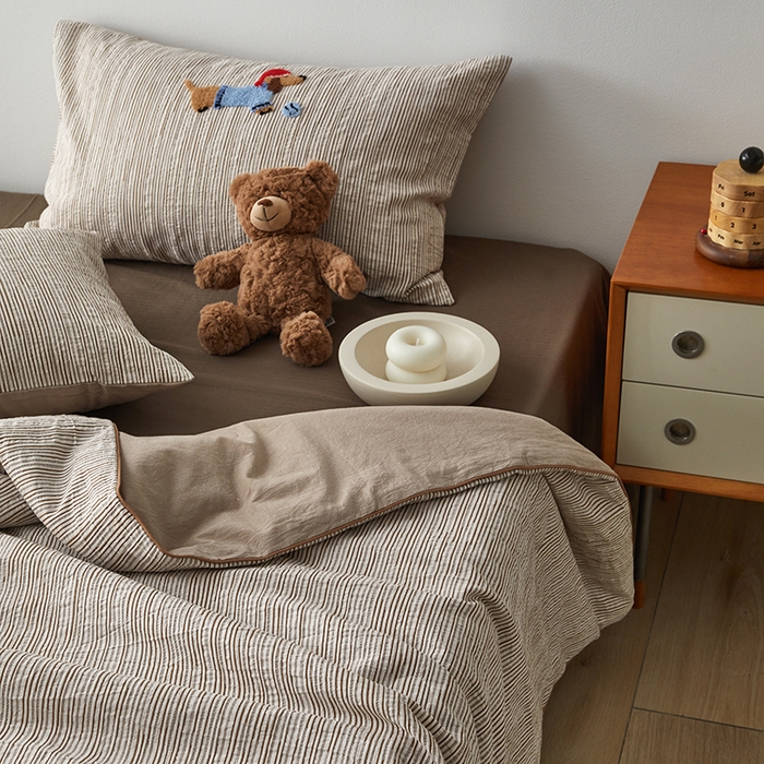 91家纺网 家纺一手货源 找家纺 怡家居 2025新款色织大提花腊肠狗夏被夏凉被空调被四件套 夏被-咖条腊肠狗